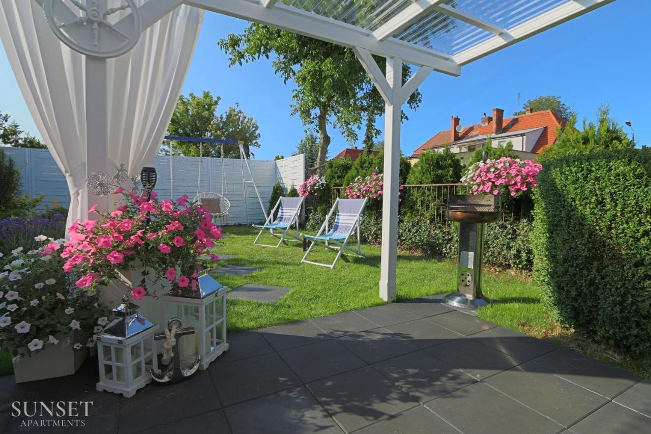 Sunset Apartments - Domek Z Ogrodem Grilem I Parkingiem! Swinoujscie Kültér fotó