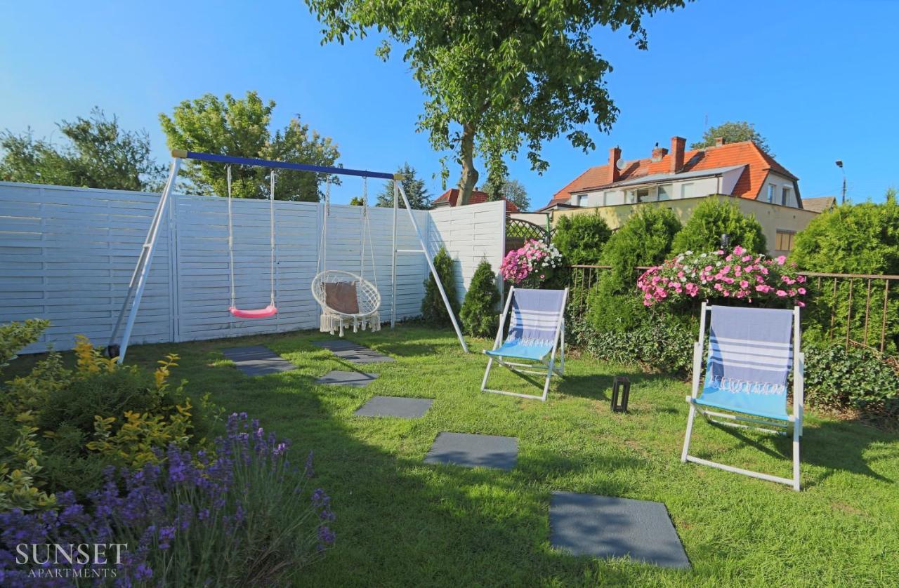 Sunset Apartments - Domek Z Ogrodem Grilem I Parkingiem! Swinoujscie Kültér fotó